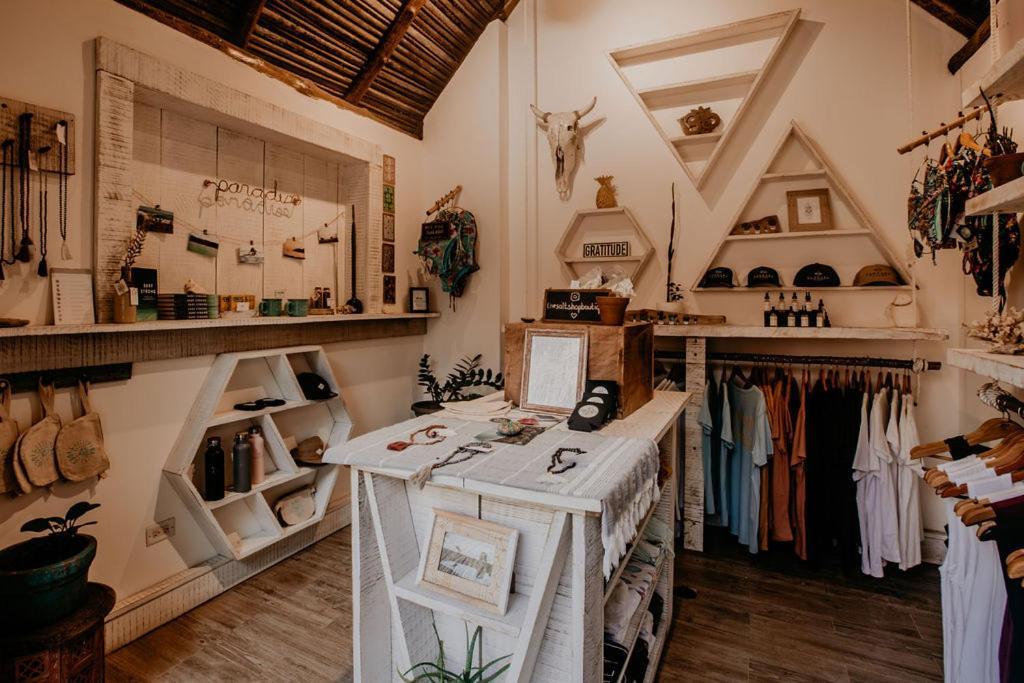 Sansara Surf Yoga & Resort Cambutal Eksteriør billede